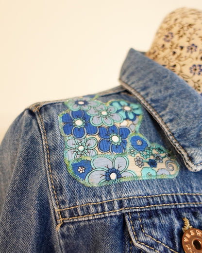 The Elsie - Cropped Blue Denim Jacket - Size 8-10